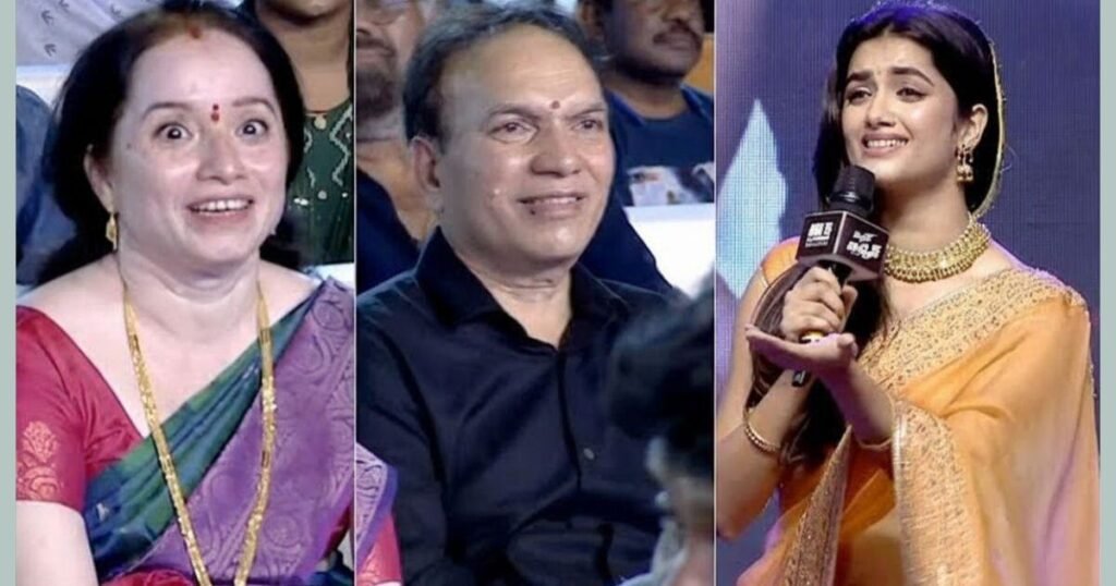 Bhagyashri Borse Family on award event